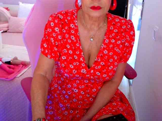 NinaNoblesse webcam