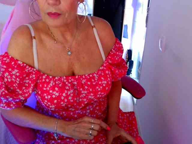 Model: NinaNoblesse