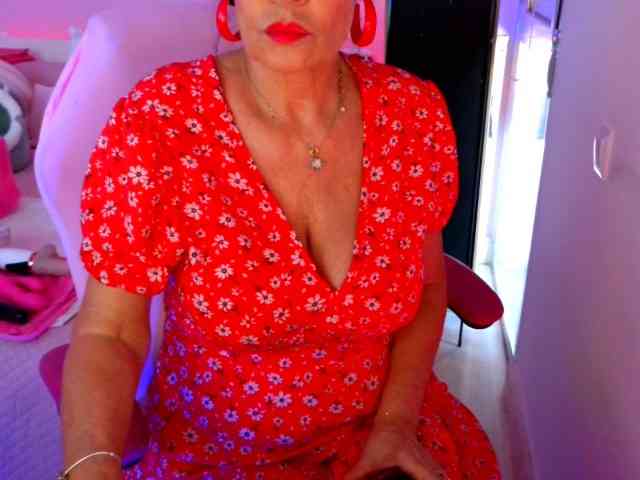 NinaNoblesse webcam