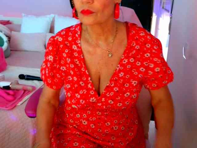 Model: NinaNoblesse