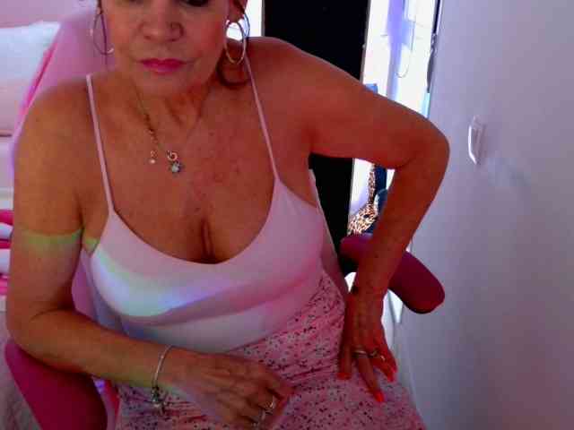 Model: NinaNoblesse
