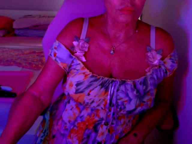 Model: ReineEtincelente