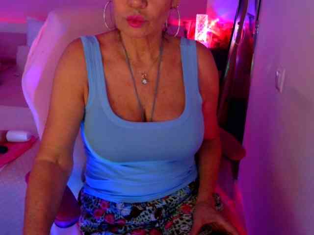 Model: NinaNoblesse