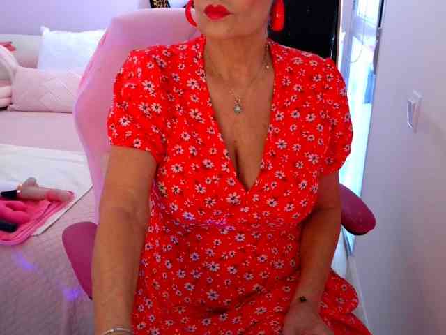 NinaNoblesse webcam