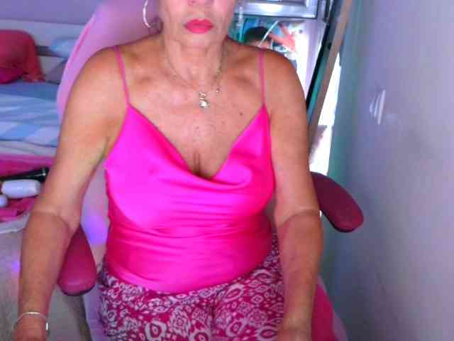 Model: ReineEtincelente