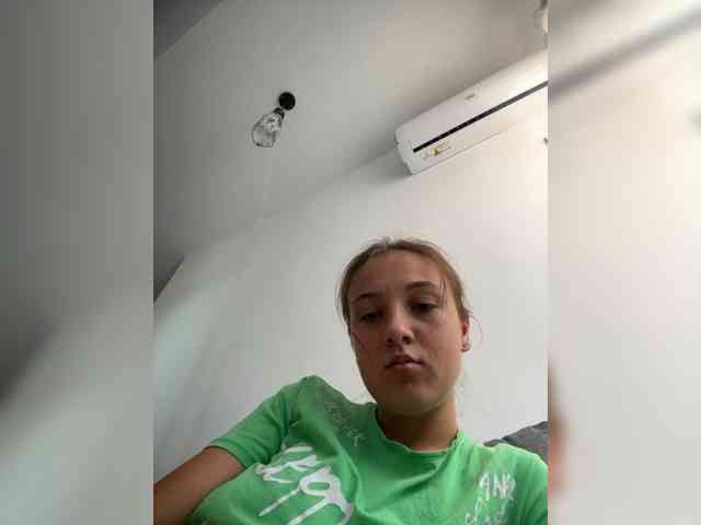 Gabriela2001-1 webcam