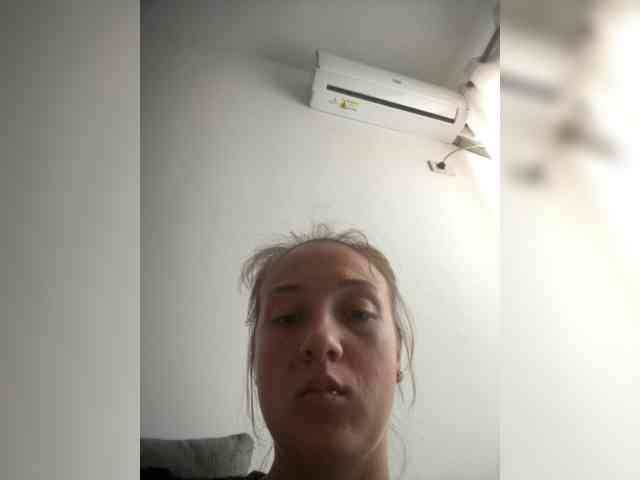 Gabriela2001-1 webcam