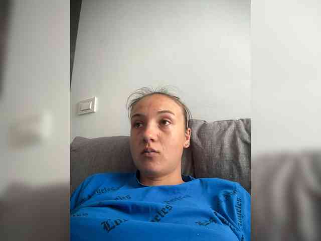 Gabriela2001-1 webcam