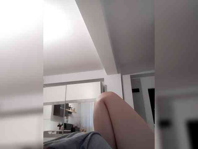 Gabriela2001-1 webcam