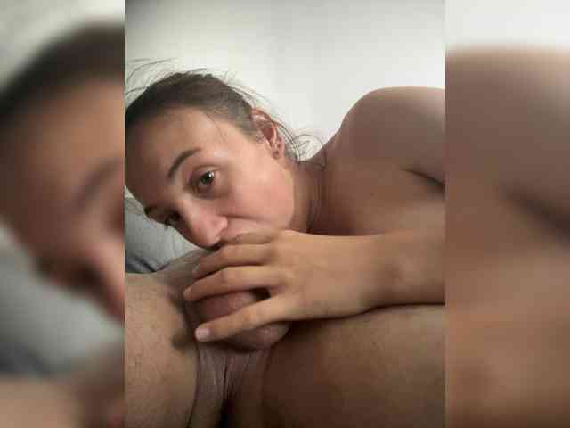 Gabriela2001-1 webcam