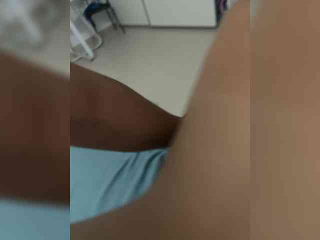 Gabriela2001-1 webcam
