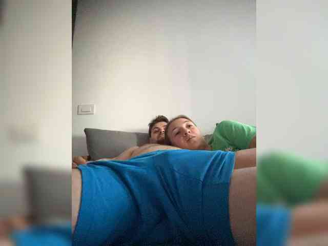 Gabriela2001-1 webcam