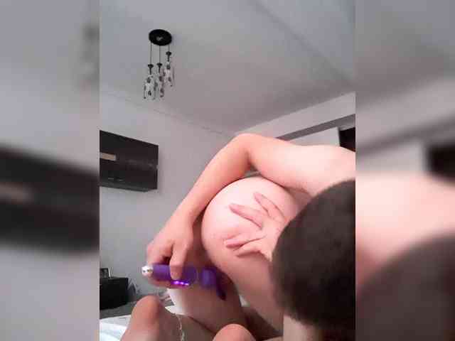 Gabriela2001-1 webcam