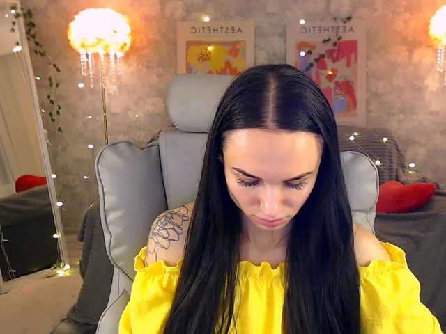 NicoleMerz live cam on BongaCams