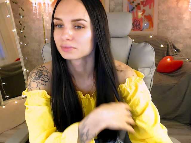 NicoleMerz live cam on BongaCams