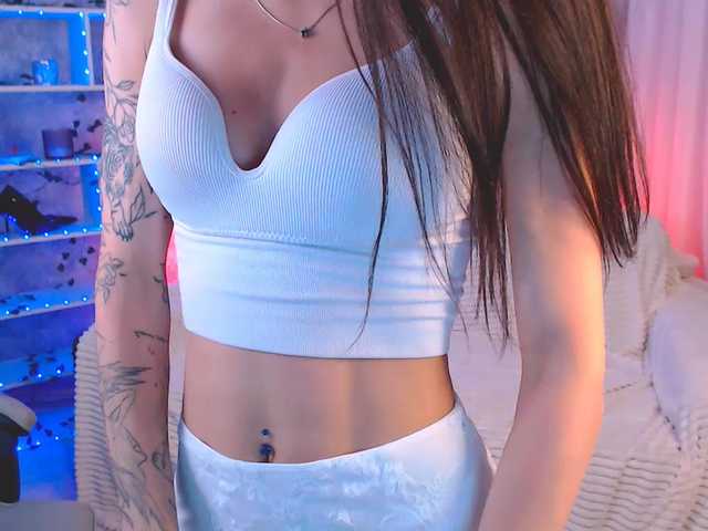 NicoleMerz live cam on BongaCams