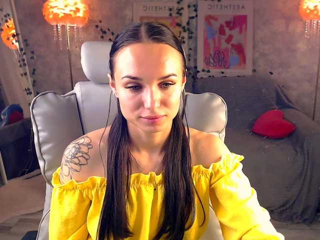 NicoleMerz live cam on BongaCams