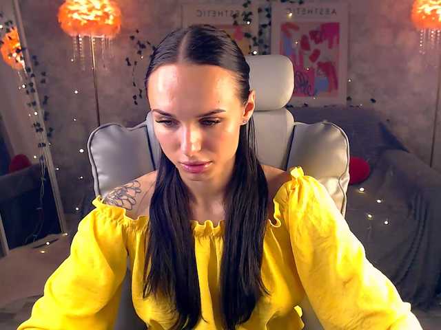 NicoleMerz live cam on BongaCams