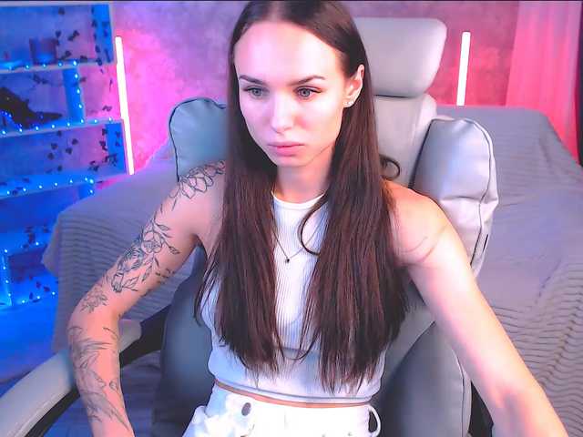 NicoleMerz live cam on BongaCams
