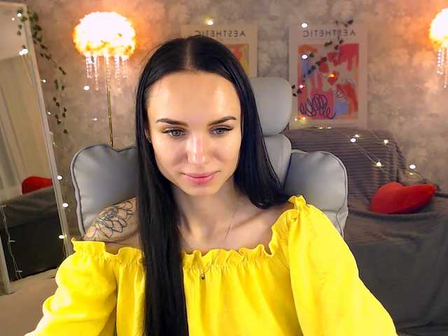 NicoleMerz live cam on BongaCams