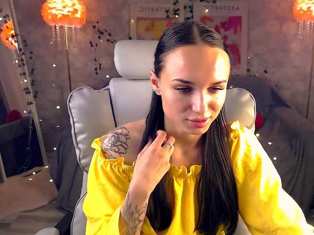 NicoleMerz live cam on BongaCams
