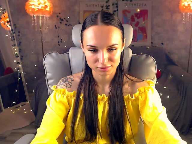 NicoleMerz live cam on BongaCams