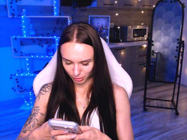 nicolemerz cam belle