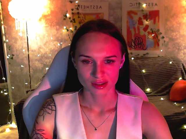 NicoleMerz live cam on BongaCams