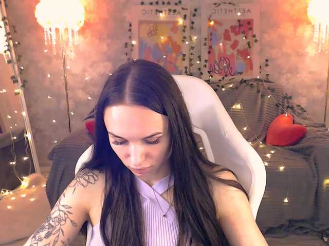 nicolemerz live show