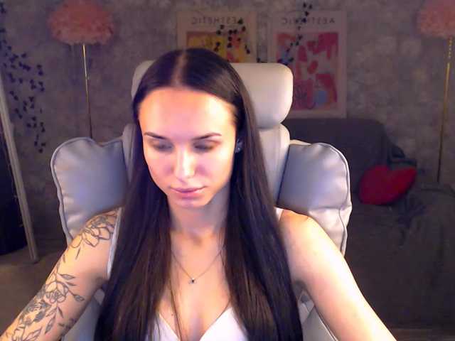 nicolemerz online