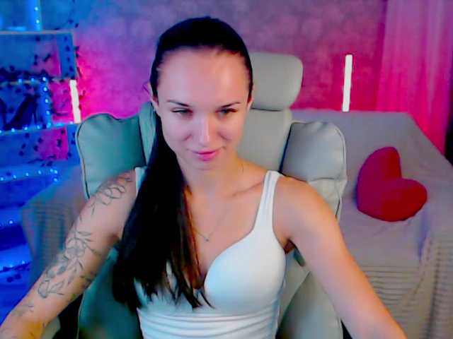 NicoleMerz live cam on BongaCams