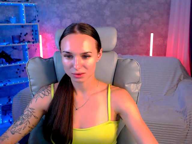 NicoleMerz live webcam show