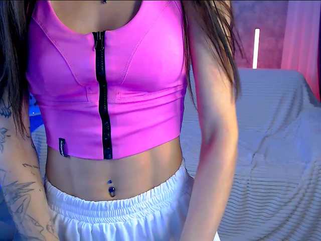 NicoleMerz live webcam show