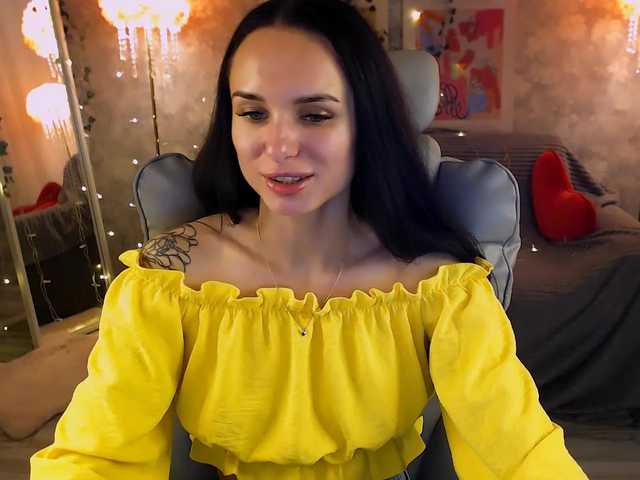 NicoleMerz live cam on BongaCams