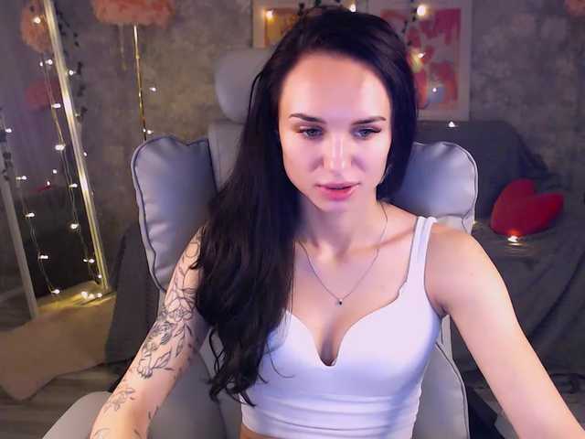 NicoleMerz live cam on BongaCams