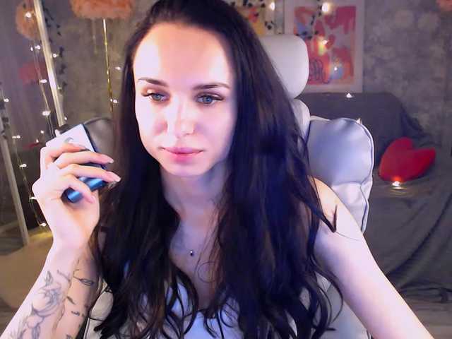 NicoleMerz live cam on BongaCams
