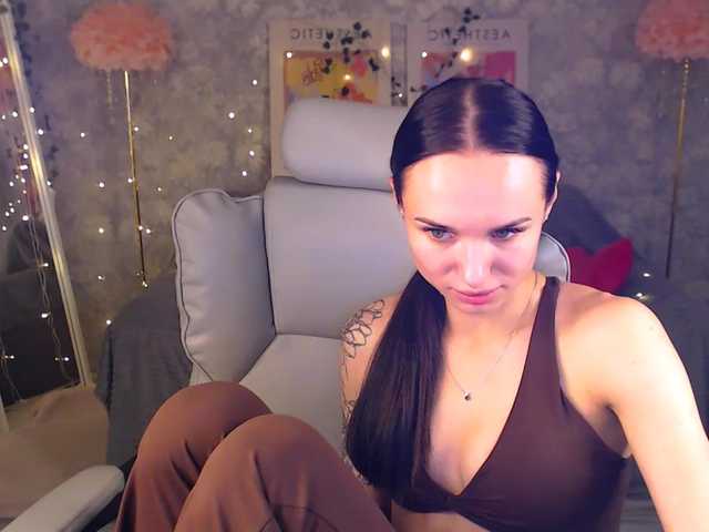 NicoleMerz live cam on BongaCams