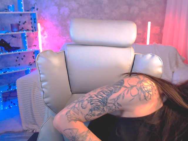 nicolemerz cam belle