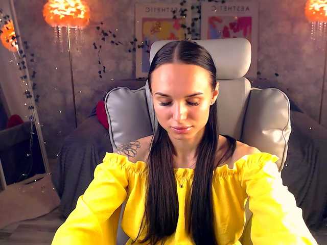 NicoleMerz live cam on BongaCams