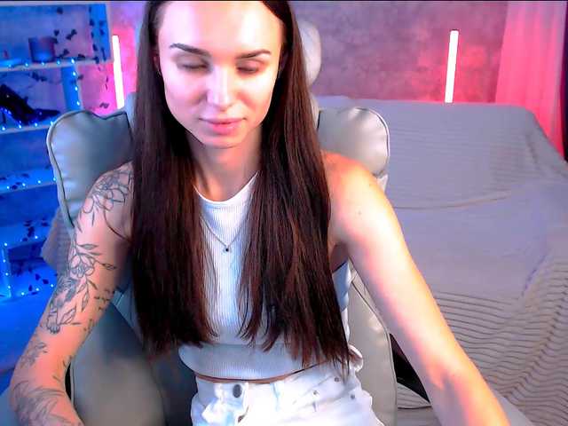 NicoleMerz live webcam show