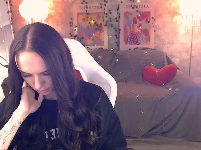 nicolemerz cam belle