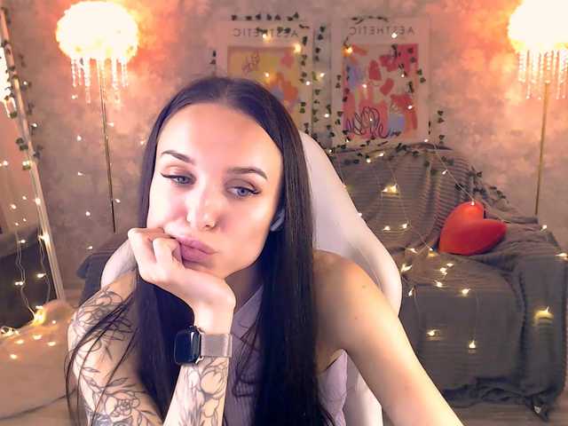 nicolemerz online