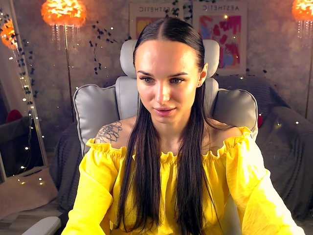 NicoleMerz live cam on BongaCams
