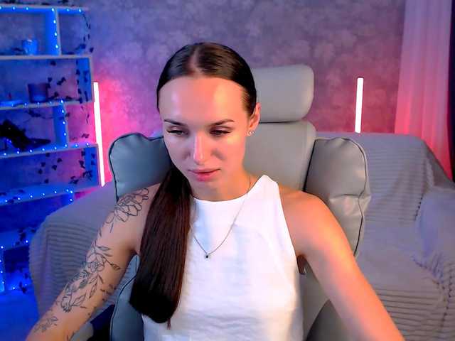 NicoleMerz live webcam show