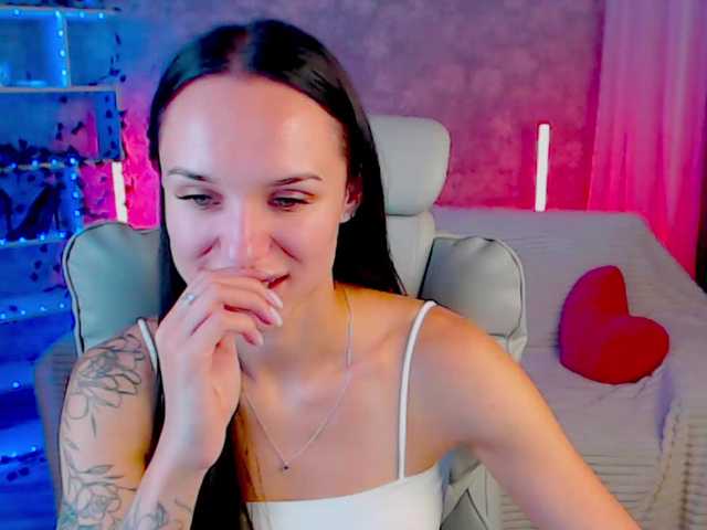 NicoleMerz live cam on BongaCams