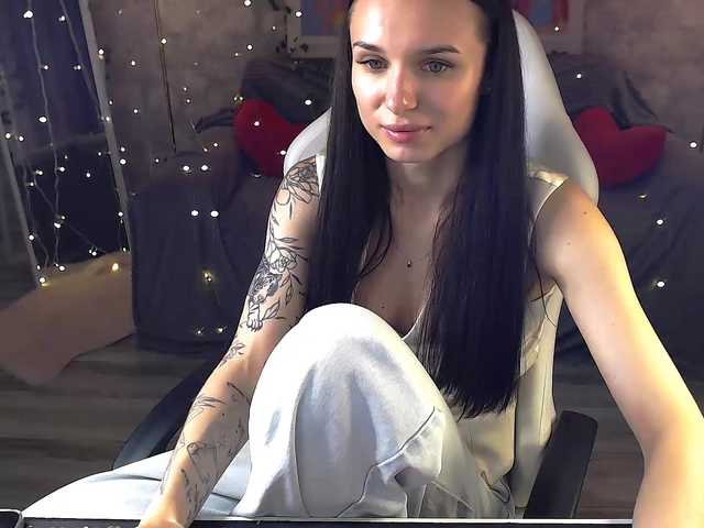NicoleMerz live cam on BongaCams