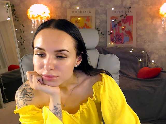 NicoleMerz live cam on BongaCams