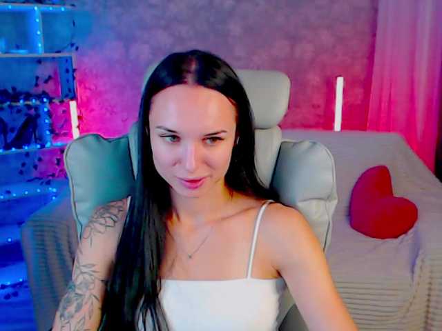NicoleMerz live cam on BongaCams