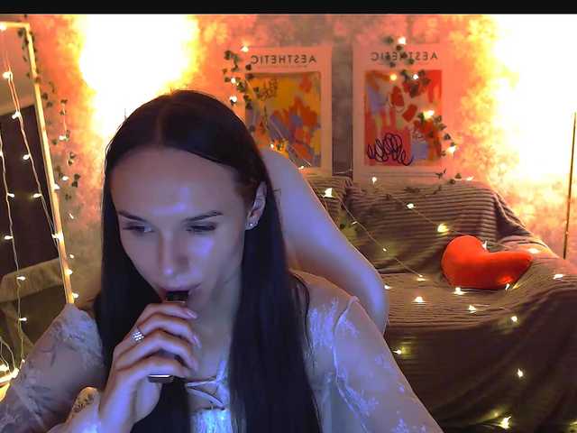 NicoleMerz live cam on BongaCams