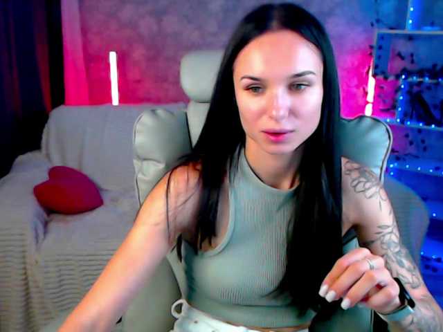NicoleMerz live cam on BongaCams